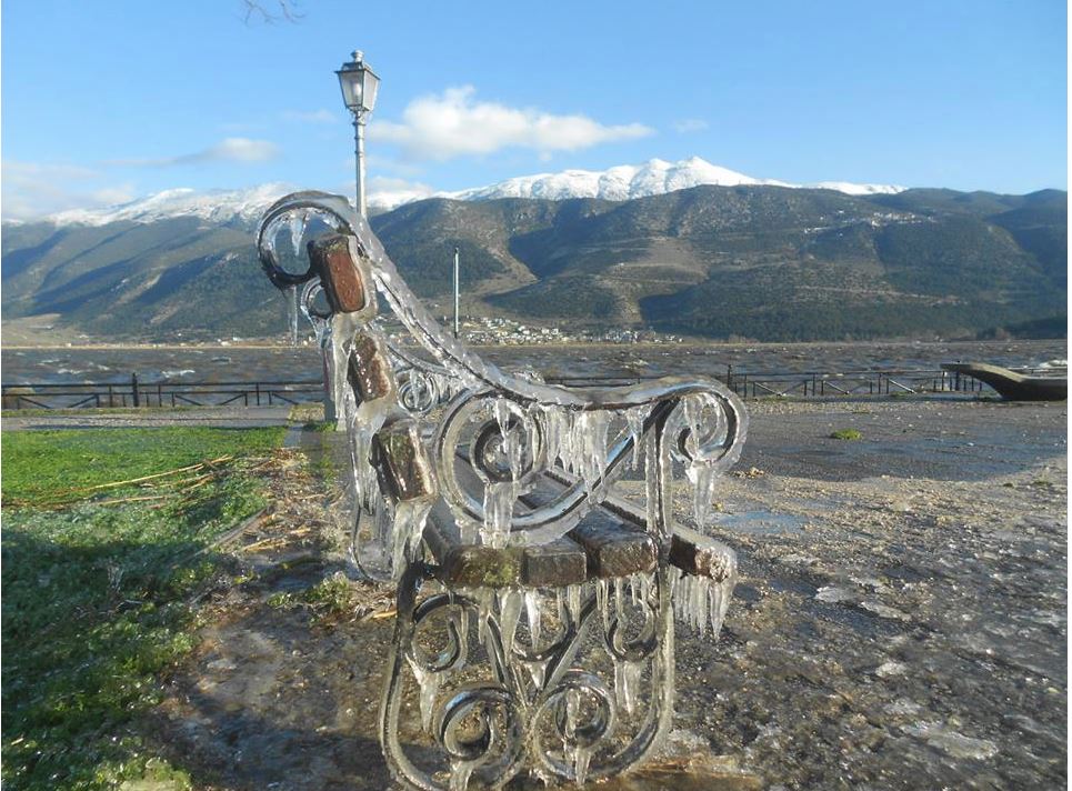 Μοναδικά έργα τέχνης δημιούργησε ο παγετός στα Ιωάννινα – ΦΩΤΟ