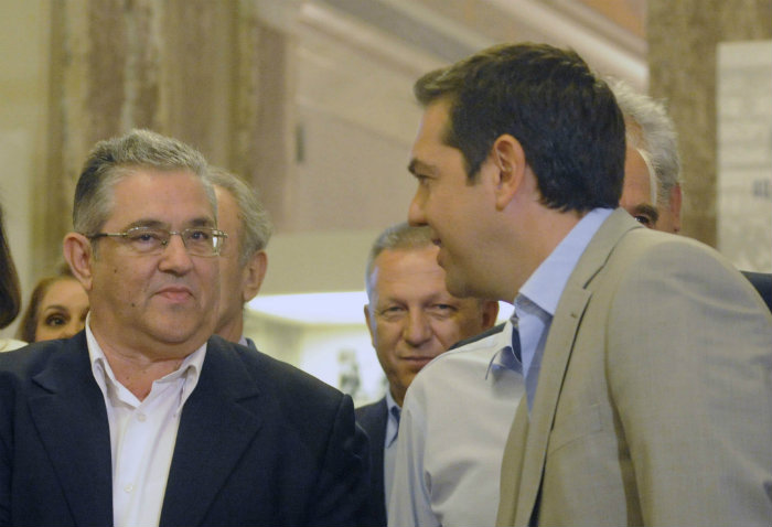 Η αριστερά στα… 33.000 πόδια – ΦΩΤΟ