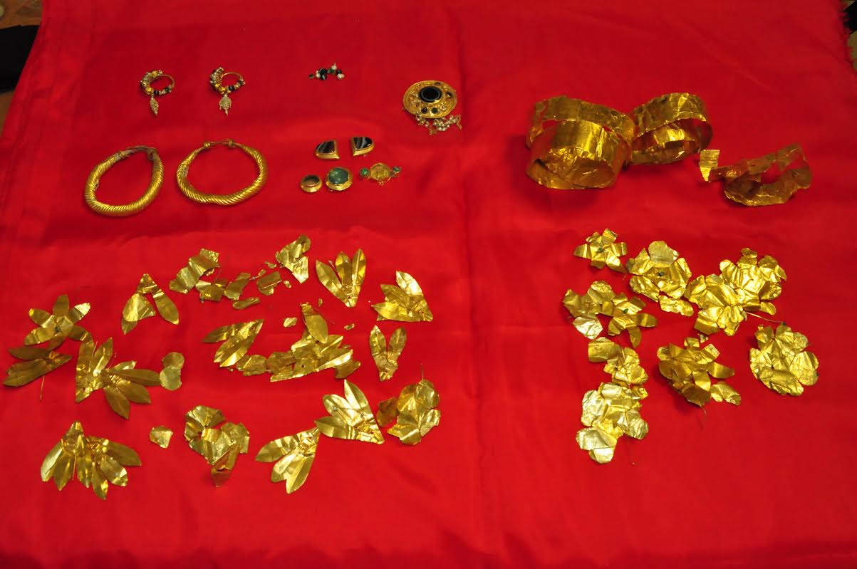 Είχε αρχαία χρυσά κοσμήματα – ΦΩΤΟ