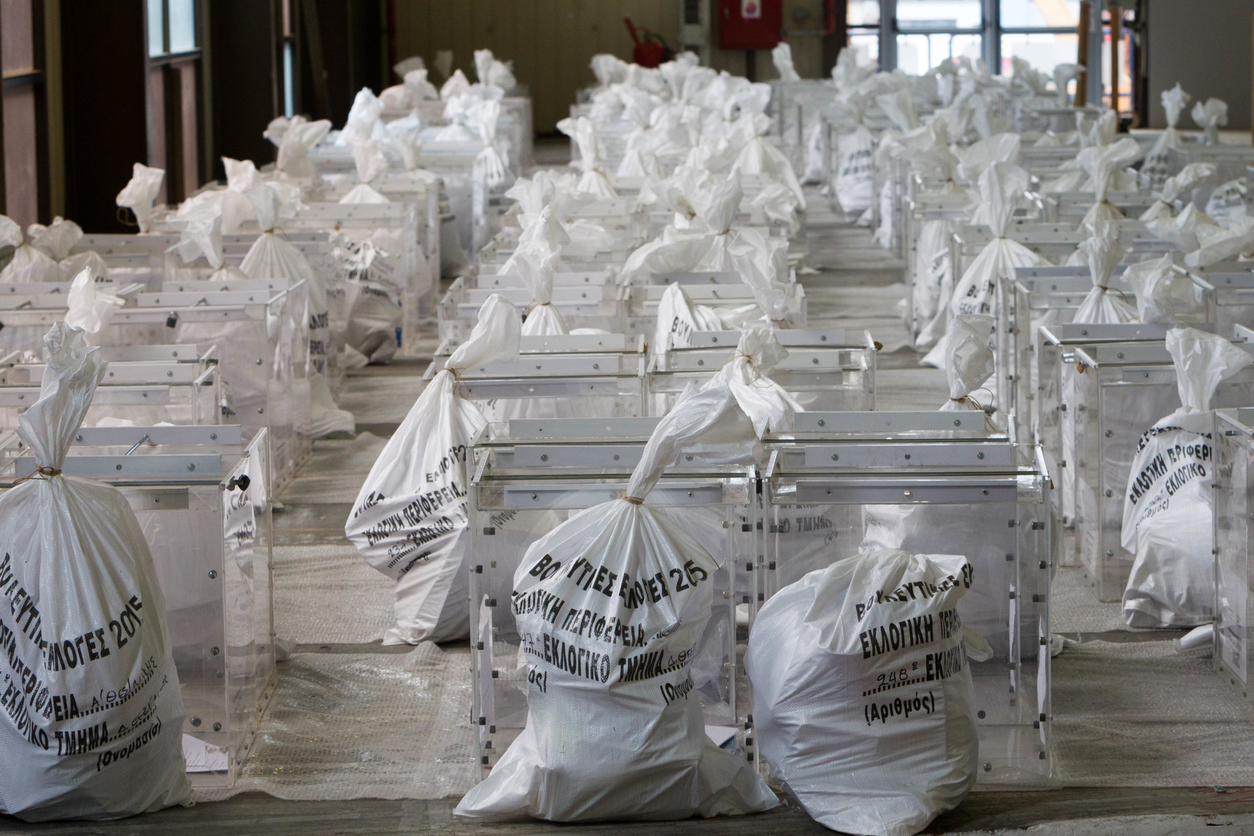 Πυρετώδεις προετοιμασίες για την εκλογική αναμέτρηση – ΦΩΤΟ