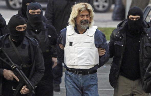 Έναν 30χρονο και μία γυναίκα αναζητά η αστυνομία