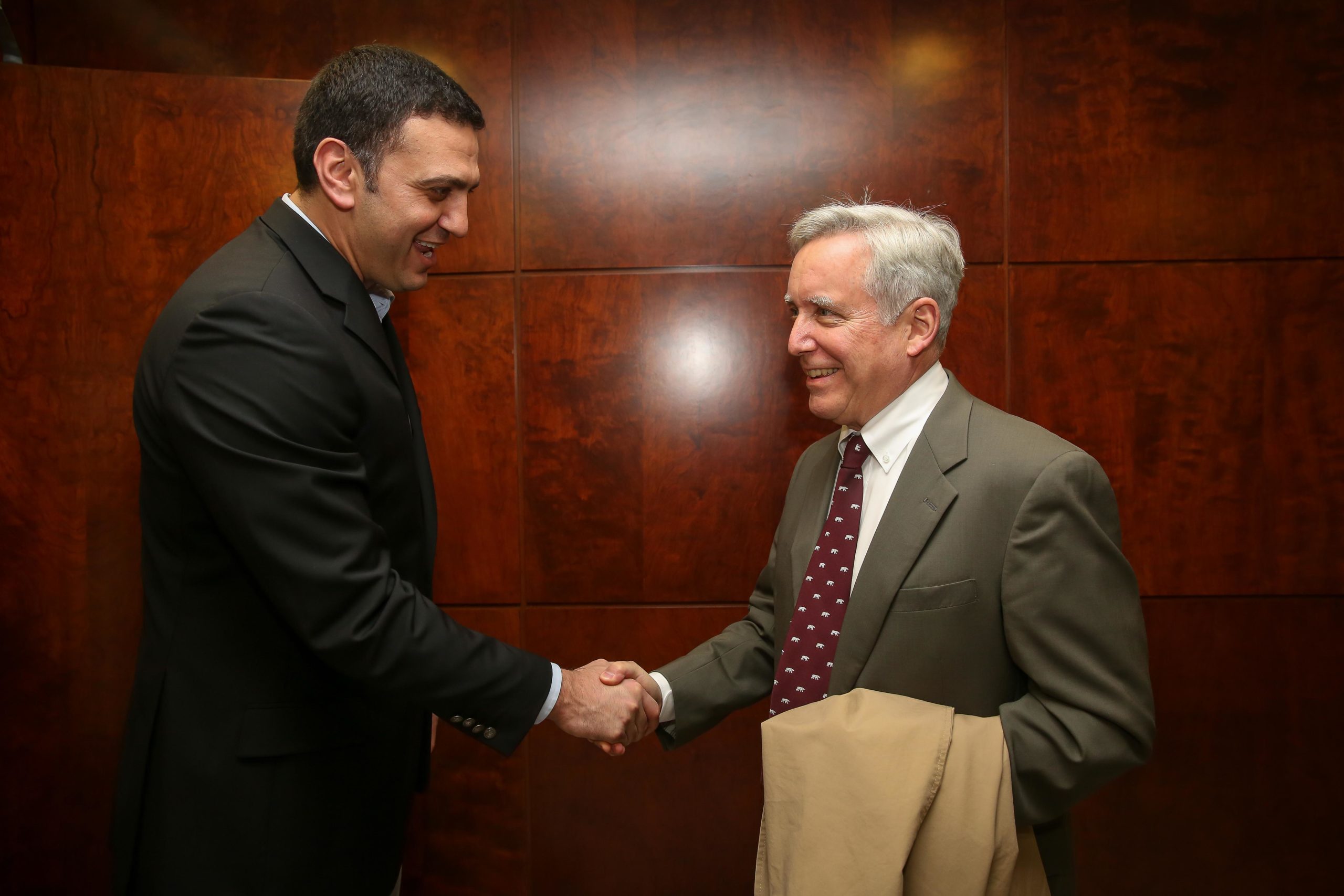 Συγχαρητήρια του Αμερικανού Πρέσβη στον Κικίλια για τη σύλληψη Ξηρού – ΒΙΝΤΕΟ