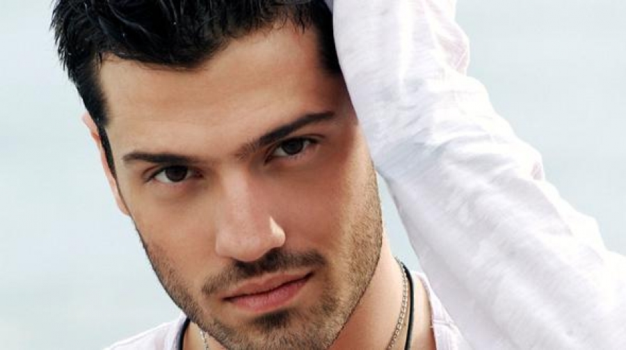 Αγνώριστος ο Αργυρός με ξυρισμένο κεφάλι και μουστάκι – ΦΩΤΟ