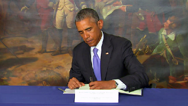 Φόρο τιμής αποτίμησε ο Ομπάμα στη γαλλική πρεσβεία στην Ουάσινκγτον – ΒΙΝΤΕΟ