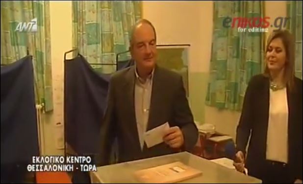 Ο Καραμανλής στην κάλπη – ΤΩΡΑ – BINTEO