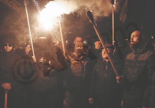 Πορεία με πυρσούς στο Κίεβο – ΦΩΤΟ