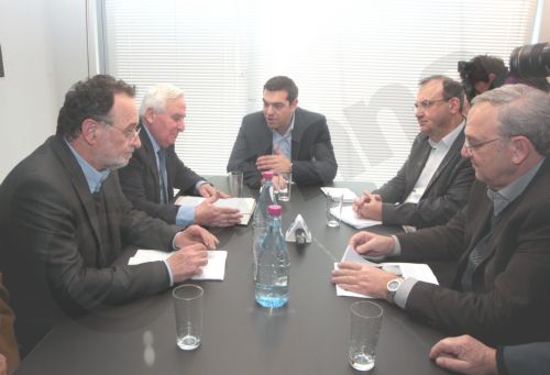 Τσίπρας: Θύματα των περικοπών οι πολύτεκνες οικογένειες