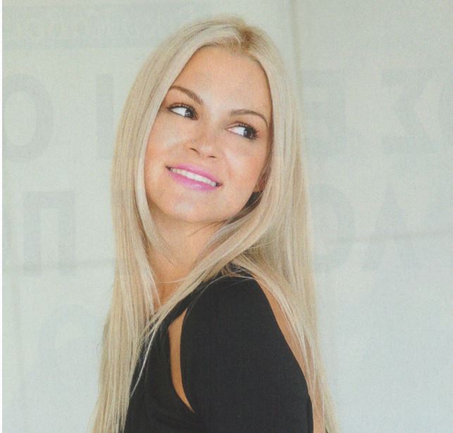 Η Κάβουρα ποζάρει στο κρεβάτι – ΦΩΤΟ