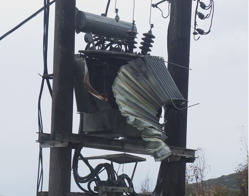 Kεραυνός χτύπησε μετασχηματιστή της ΔΕΗ στη Σύρο – ΒΙΝΤΕΟ