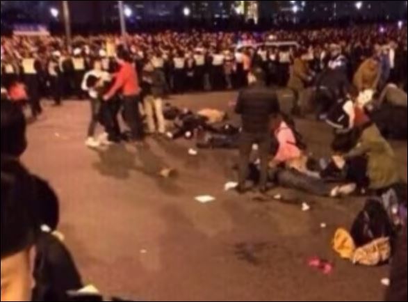 Σοκαριστικές εικόνες από την τραγωδία στη Σαγκάη – ΒΙΝΤΕΟ