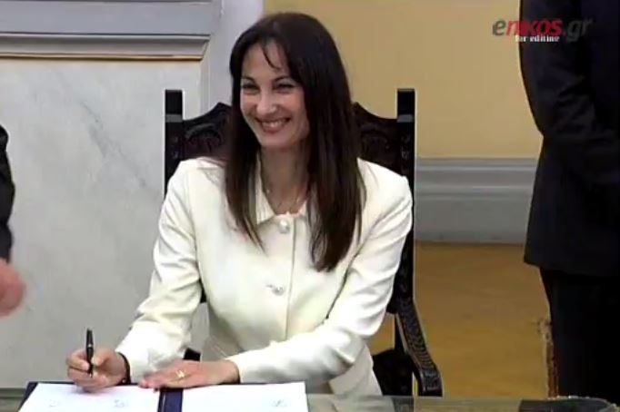 Οι 6 κυρίες της κυβέρνησης – ΒΙΝΤΕΟ