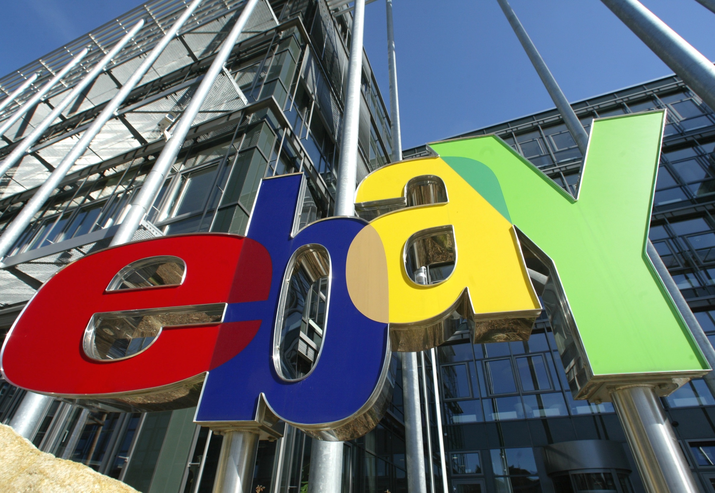 eBay: Περικοπή 2.400 θέσεων εργασίας