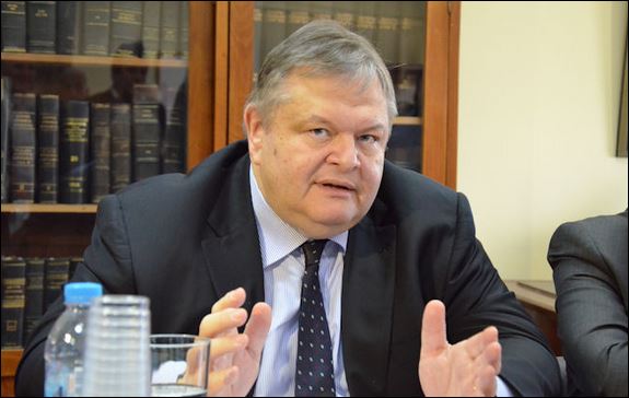 Παραιτείται μετά το συνέδριο ο Βενιζέλος