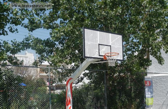 Κρέμασαν μαθητή σε μπασκέτα