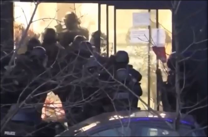 Ντοκουμέντο – Οι Γάλλοι κομάντο εξουδετερώνουν τον τζιχαντιστή στο παντοπωλείο – ΒΙΝΤΕΟ
