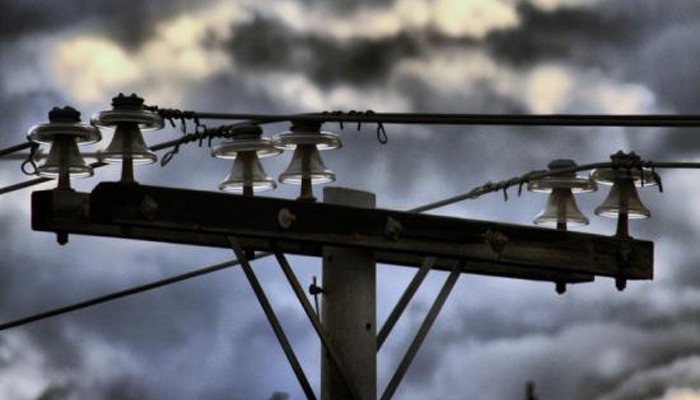 Προβλήματα ηλεκτροδότησης από τους ισχυρούς ανέμους στα Χανιά