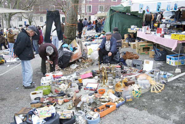 Έκλεψαν… 18.000 κέικ