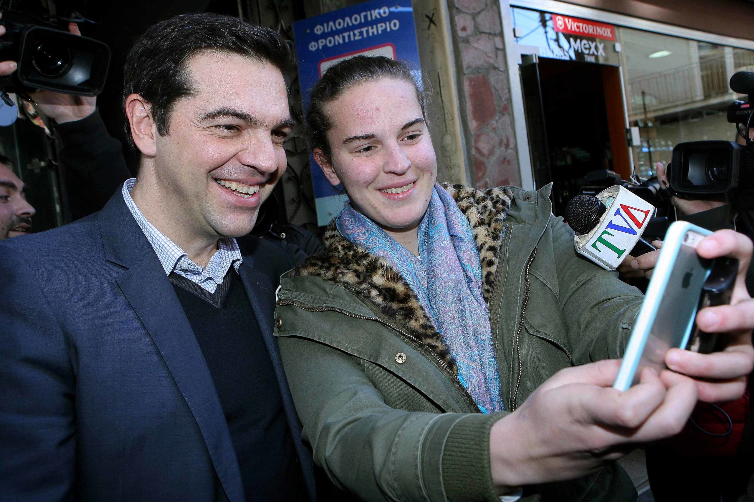 Η selfie του Τσίπρα στη Δράμα – ΦΩΤΟ