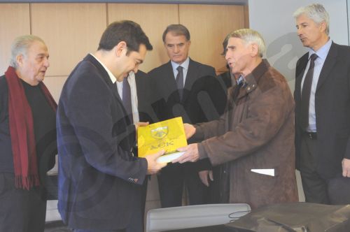 Με τους παλαίμαχους της ΑΕΚ συναντήθηκε ο Τσίπρας