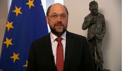 Σουλτς: Φτιάξτε δίκαιη φορολογία και θα στηρίξουμε