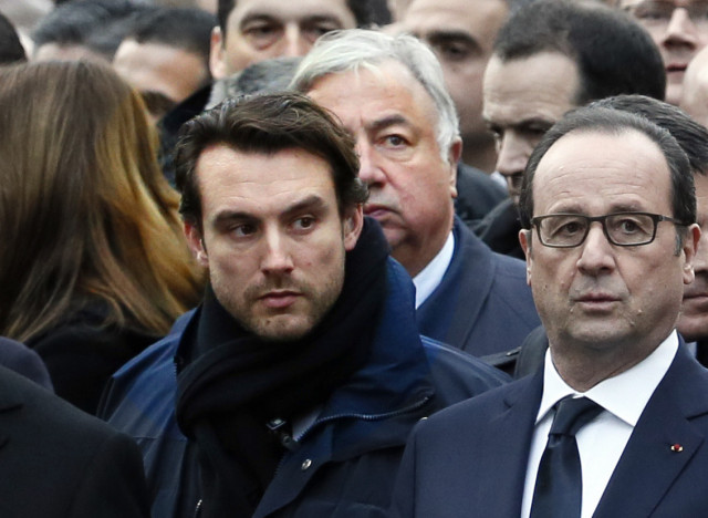 Χαμός στα social media για τον σωματοφύλακα του Ολάντ – ΦΩΤΟ