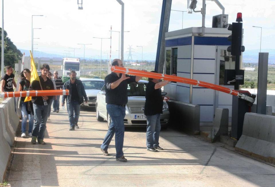 Ανοικτά τα διόδια στο Άκτιο για έβδομη μέρα