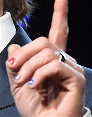 Ο σταρ του Χόλιγουντ με τα βαμμένα νύχια – ΒΙΝΤΕΟ