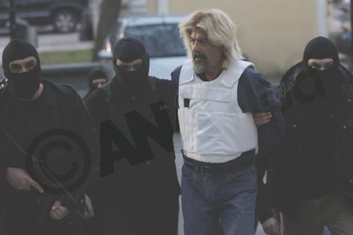 Προθεσμία για να απολογηθεί πήρε ο Ξηρός