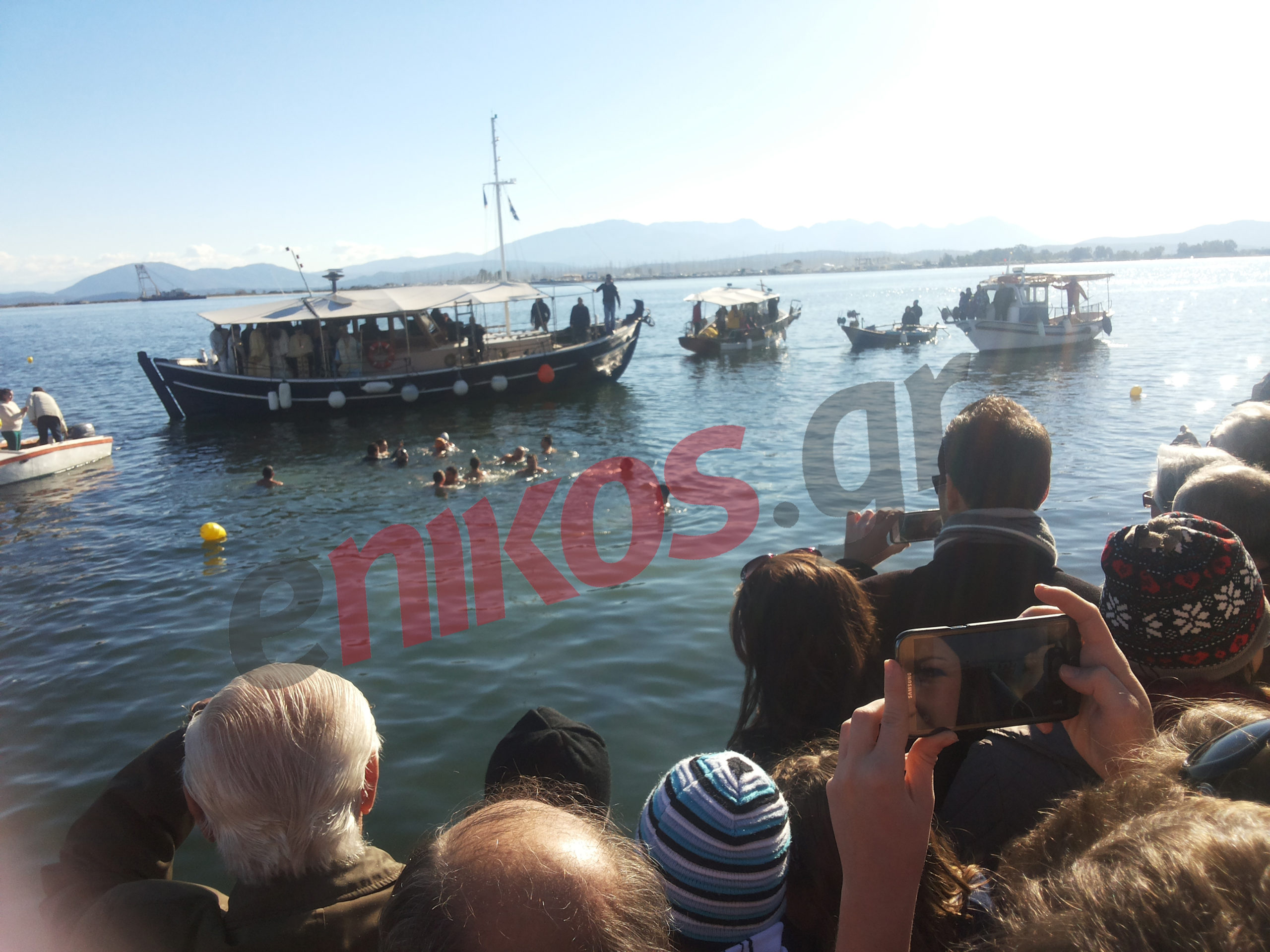 Με ήλιο έπιασαν το σταυρό στην Πρέβεζα – ΦΩΤΟ