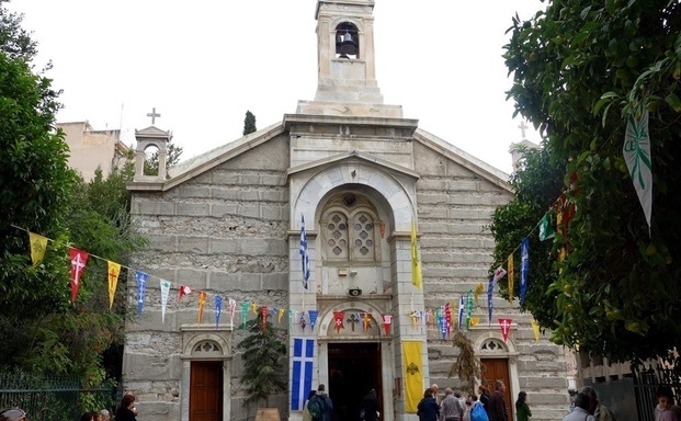 Καταρρέει ο Άγιος Δημήτριος Ψυρρή – Ξεκινούν εργασίες στήριξης