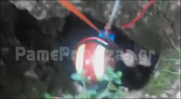 Έσωσαν σκύλο από τρύπα 15 μέτρων – ΒΙΝΤΕΟ