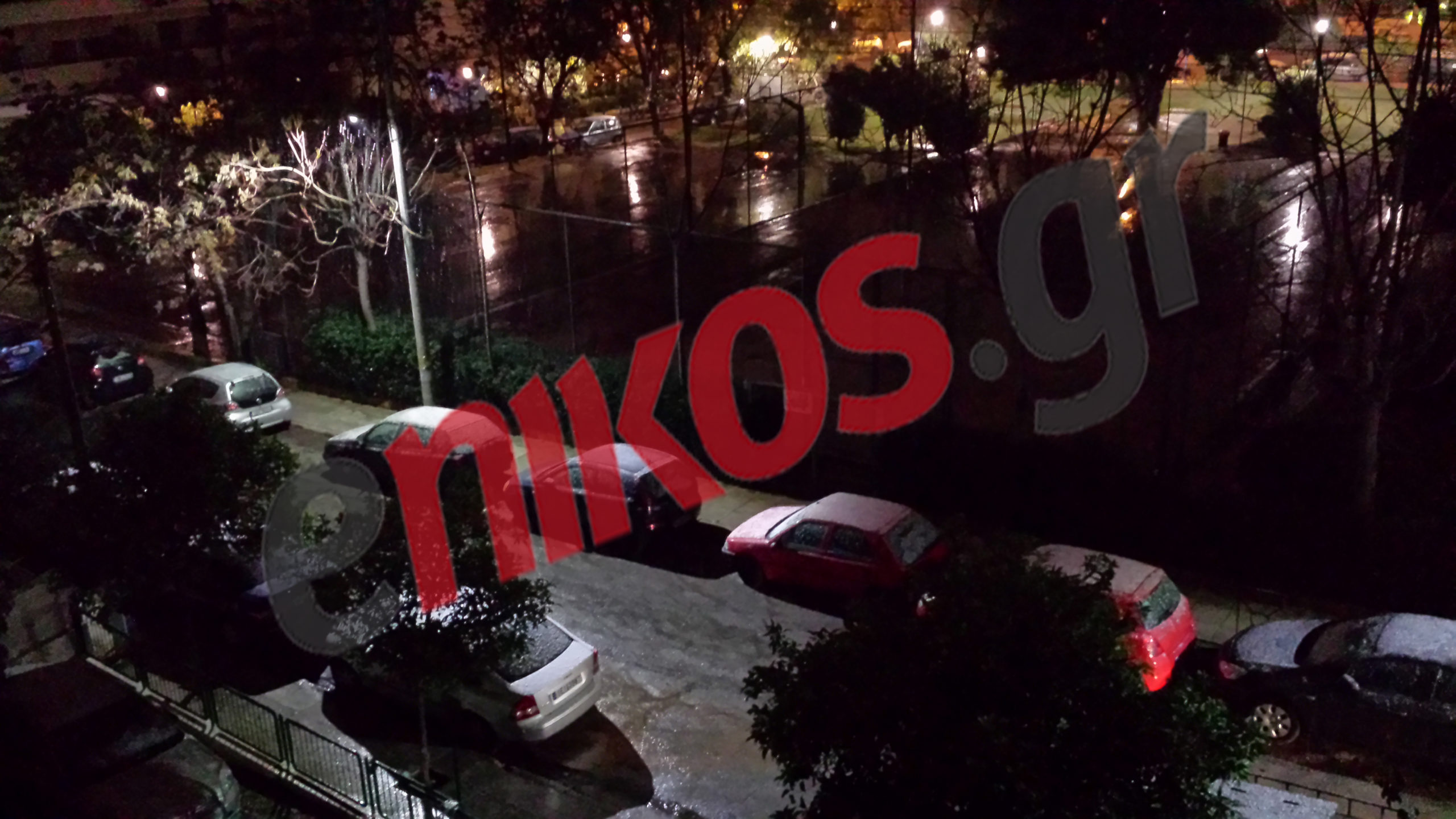 Χιονίζει στο Γαλάτσι – ΦΩΤΟ