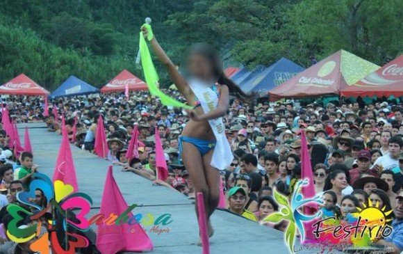 Una gran polémica se armó por la elección de Miss Tanguita, que se celebró durante las fiestas Festi-río en el municipio de Barbosa, en Santander. FOTO @alcabarbosasan