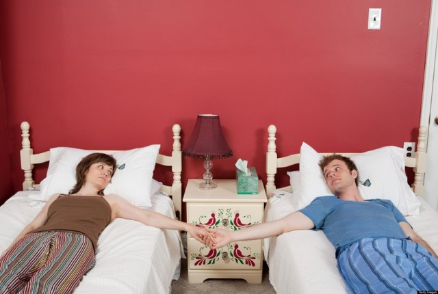 Τα ζευγάρια πρέπει να κοιμούνται χώρια, λένε οι επιστήμονες