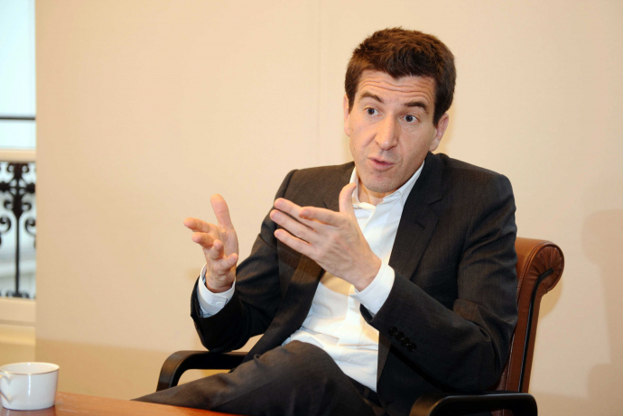 Lazard: Απολύτως απαραίτητη η αναδιάρθρωση του ελληνικού χρέους