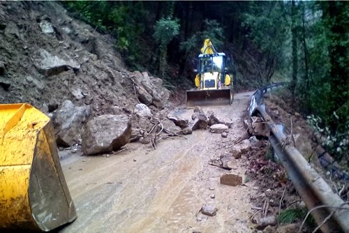 Αποκλεισμένοι 50 κάτοικοι στην κοινότητα Κλέπα