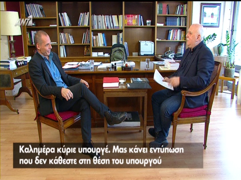 Το τηλεφώνημα του Τσίπρα που διέκοψε τη συνέντευξη του Βαρουφάκη – ΒΙΝΤΕΟ