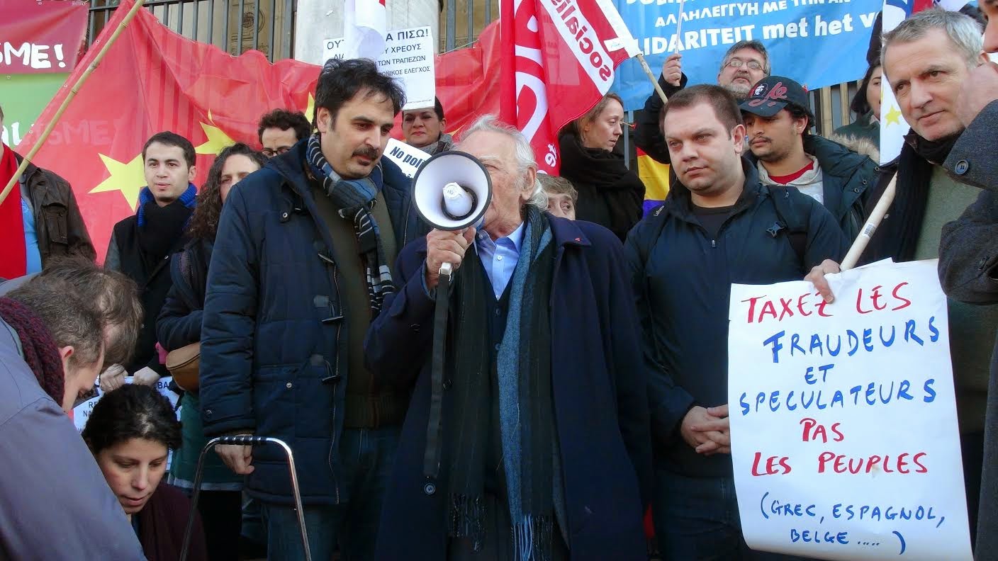 Βρυξέλλες – Στη συγκέντρωση για την Ελλάδα ο Γλέζος – ΦΩΤΟ