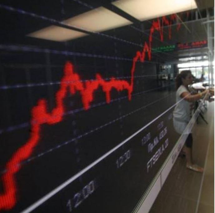 Ισχυρές πιέσεις στο Χρηματιστήριο Αθηνών