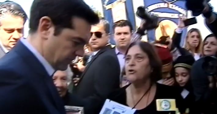 Ο Τσίπρας με τους συγγενείς των αγνοουμένων από την τουρκική εισβολή – ΒΙΝΤΕΟ