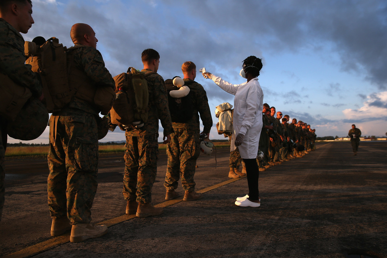 Ομπάμα: Επαναπατρισμός των Αμερικανών στρατιωτών από τη ζώνη του Έμπολα