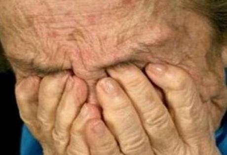 Εύβοια: Χτύπησαν και λήστεψαν 88χρονη στο σπίτι της