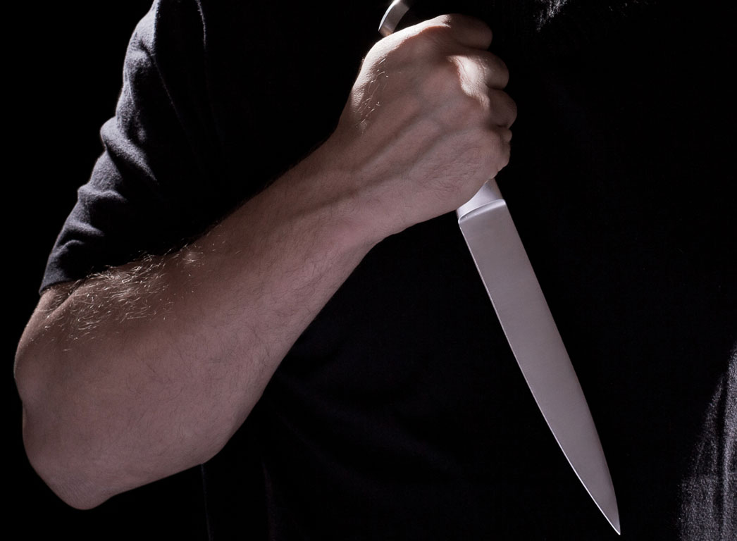 “Βγήκαν μαχαίρια” για τα μάτια μιας γυναίκας