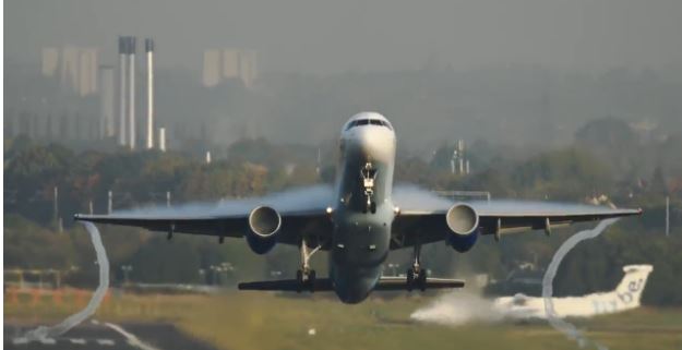 Πως τα αεροπλάνα επηρε��ζουν την ατμόσφαιρα – ΒΙΝΤΕΟ
