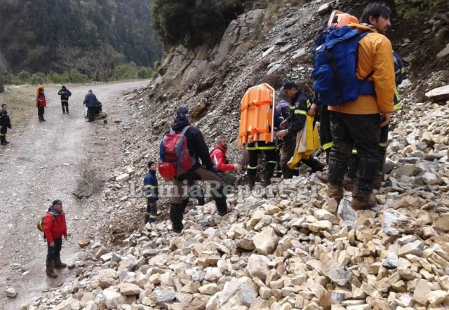 Οι κατολισθήσεις εγκλώβισαν ηλικιωμένο ζευγάρι – ΦΩΤΟ