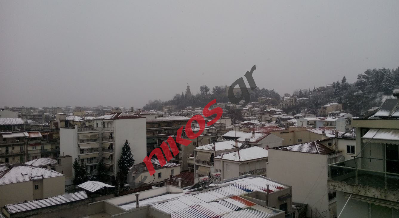 Στα “λευκά” τα Τρίκαλα – ΦΩΤΟ