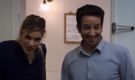 Ποιος πρωθυπουργός κάνει τη μπέιμπι σίτερ – ΒΙΝΤΕΟ