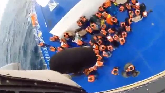 Νέο συγκλονιστικό υλικό από τη διάσωση στο Norman Atlantic – ΒΙΝΤΕΟ