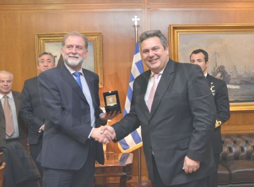 Τον πρέσβη της Ισπανίας συνάντησε ο Καμμένος