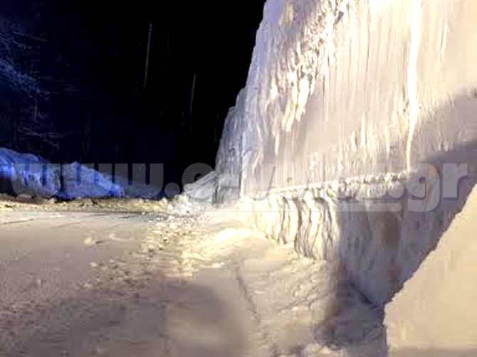 Απαραίτητες οι αλυσίδες στο Πήλιο. Κλειστά στην πλειονότητά τους τα σχολεία – ΦΩΤΟ